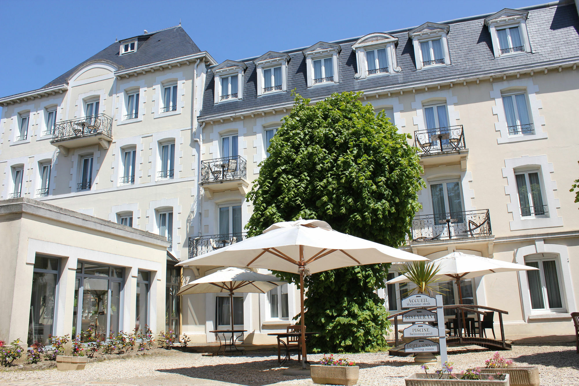 Grand Hôtel de Courtoisville - Piscine&Spa, The Originals Relais  Saint-Malo Exterior foto